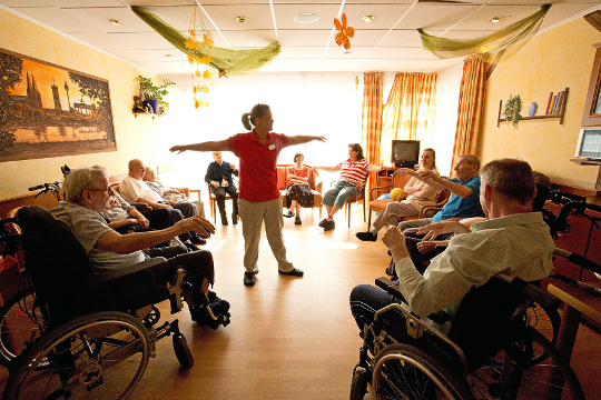 Beschütztes Wohnen SENIOREN UND THERAPIEZENTRUM HAUS AN